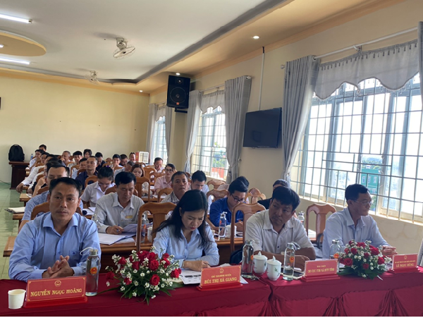 Hội nghị triển khai Dự án mở rộng mô hình cung ứng dịch vụ nông nghiệp (SDM) cho phát triển cà phê bền vững huyện Ea H’leo 